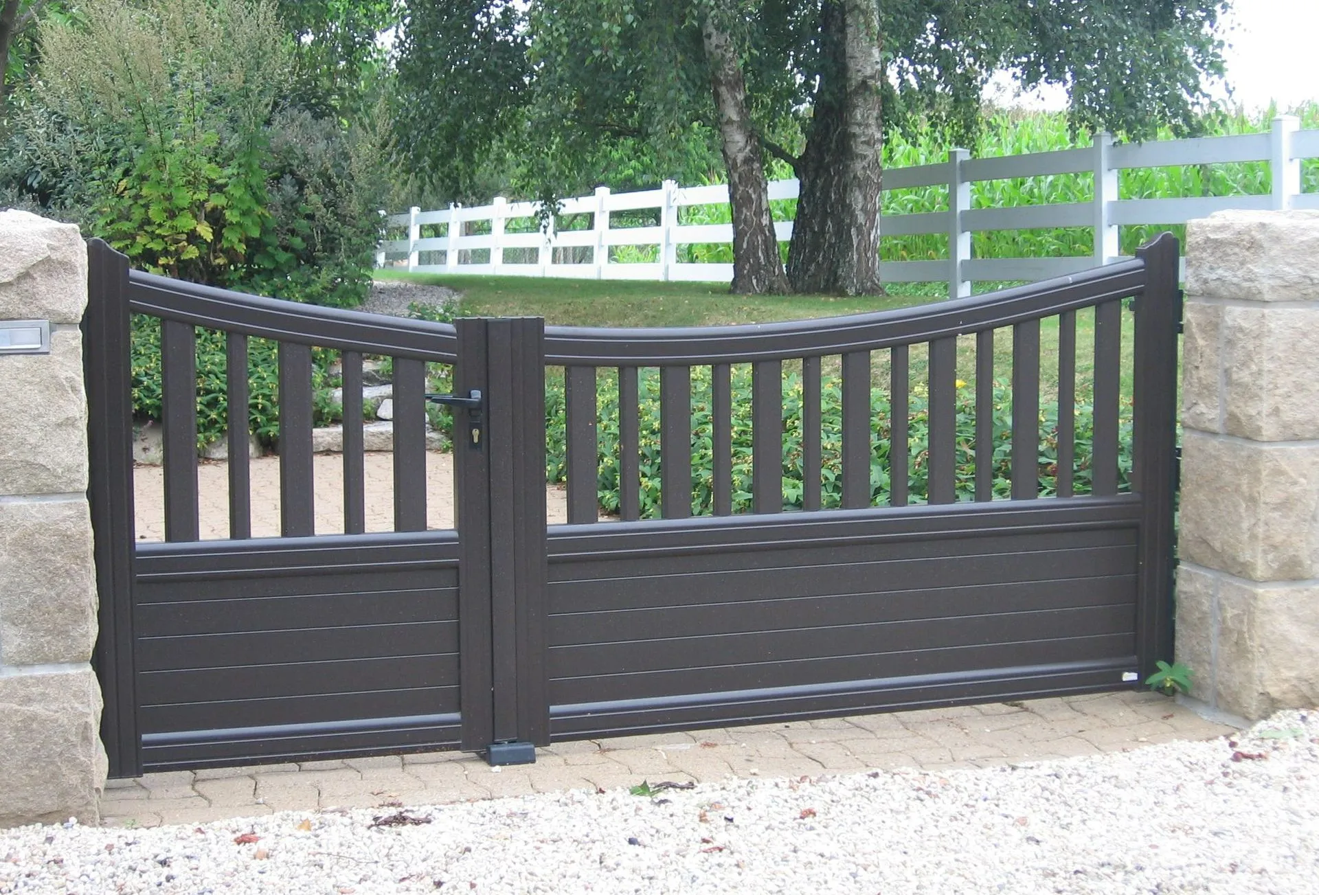 portail marron 09dafdb9 1920w