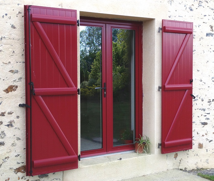 Nos réalisations solutions habitat normandie volet battant aluminium rouge